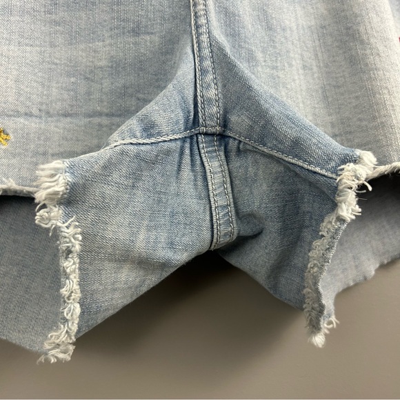 Disney Alice In Wonderland Embroidered Jean Shorts Size 18 - Picture 5 of 10